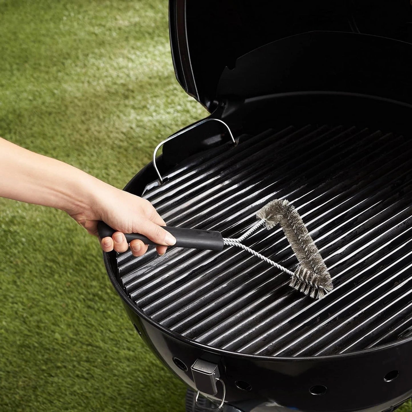 BBQ grill brush stainless steel bristles for deep cleaning