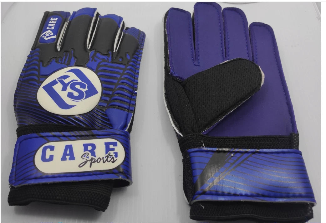 Breathable soccer goalkeeper gloves for comfortable wear