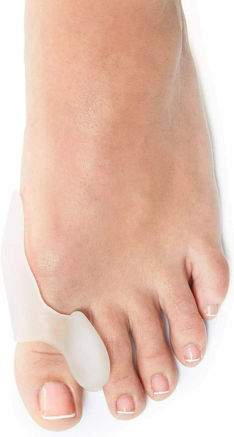 Toe splint worn at night for hallux valgus correction support