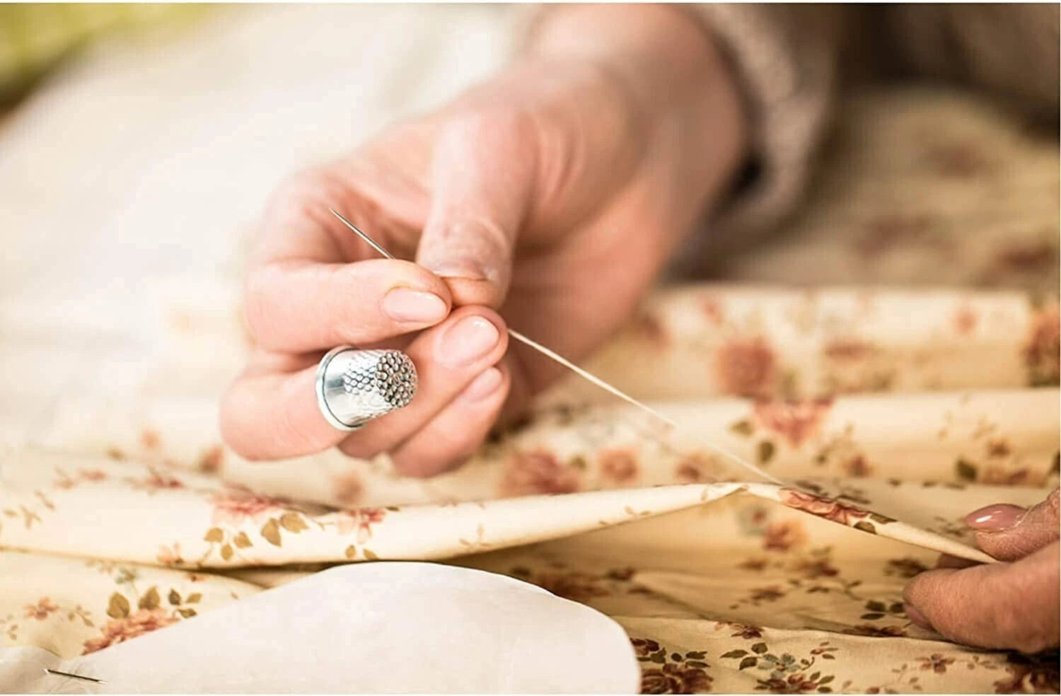 Large eye needle for easy threading with yarn and embroidery thread
