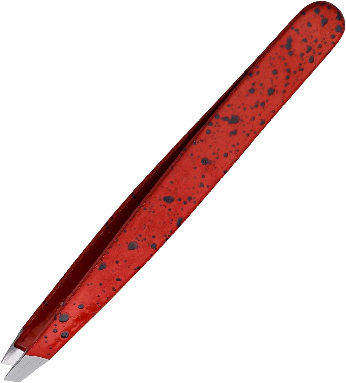 Close-up of slanted tip for eyebrow shaping accuracy