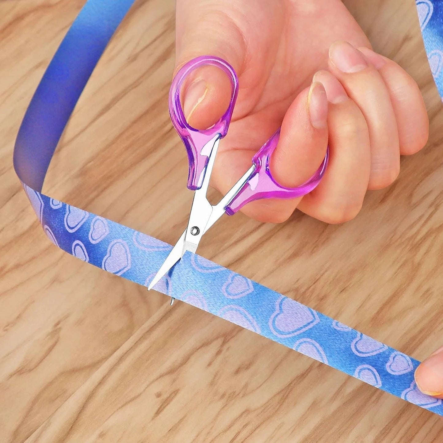 Precision sewing scissors cutting thread cleanly