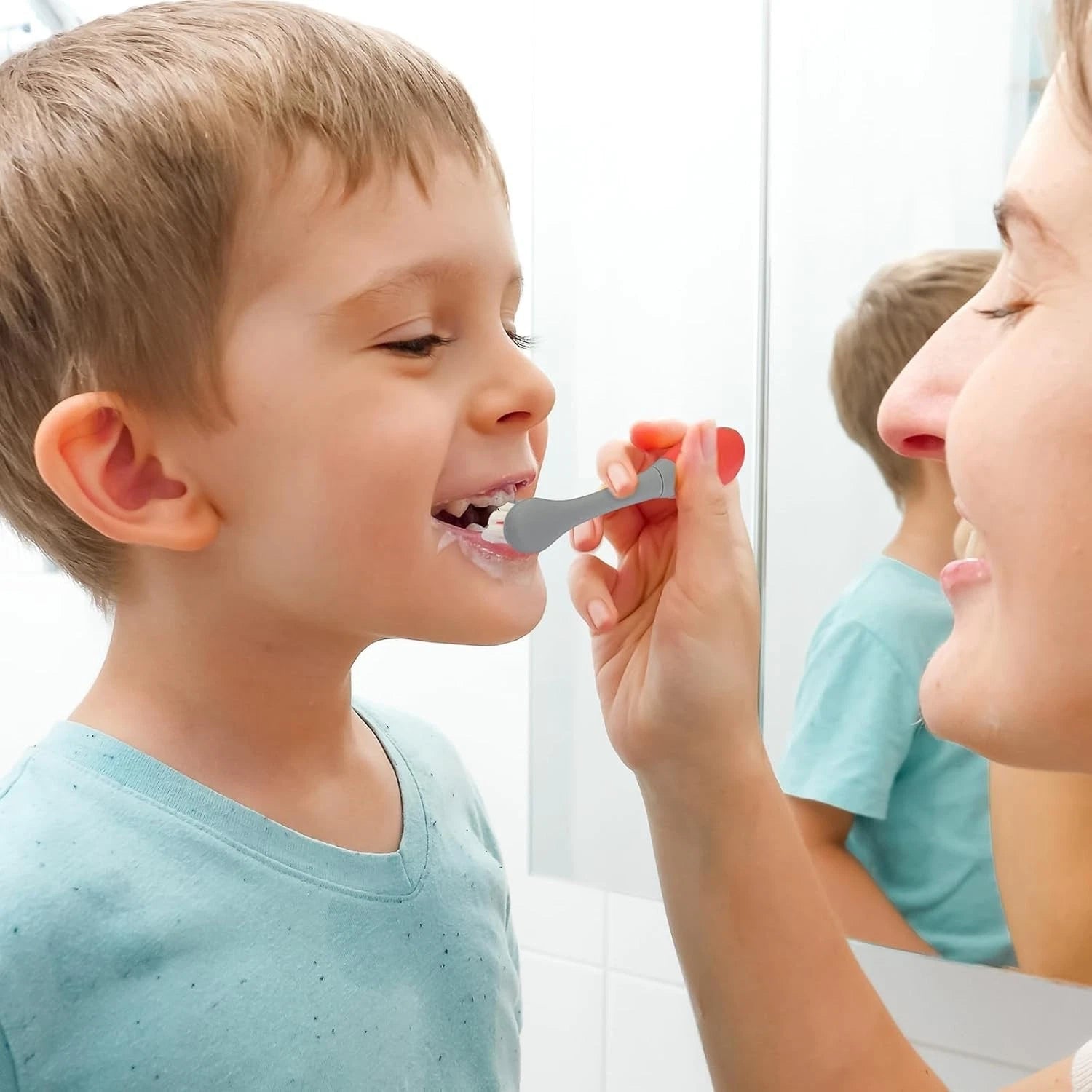 Soft bristle child toothbrush silicone material detail view
