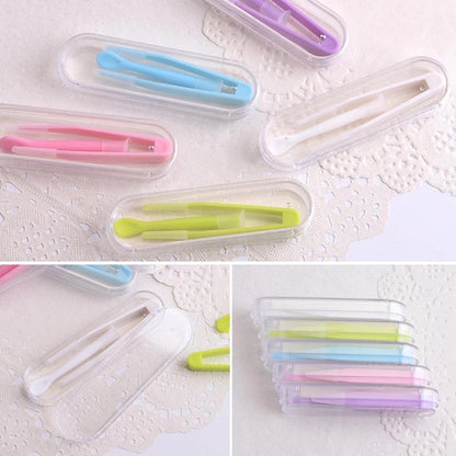Soft tip tweezers used for safe contact lens removal
Hygienic contact lens handling kit for daily eye care