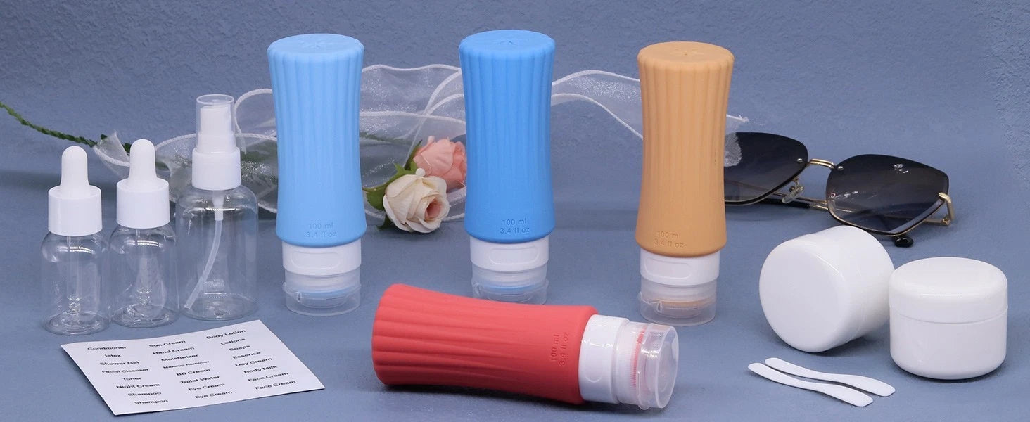 Travel spray bottle set with packaging display included