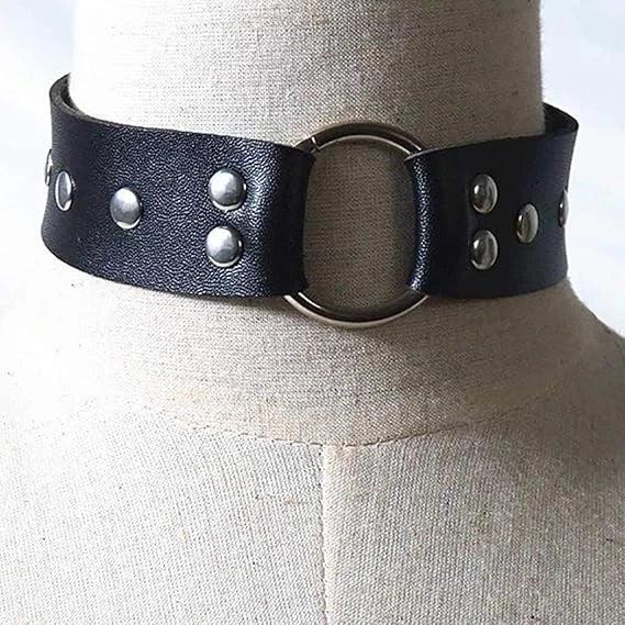 Vampire costume choker accessory for themed party outfits